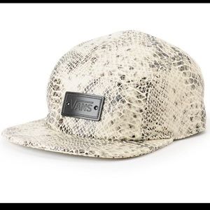 NWOT Vans Willa snake print cap